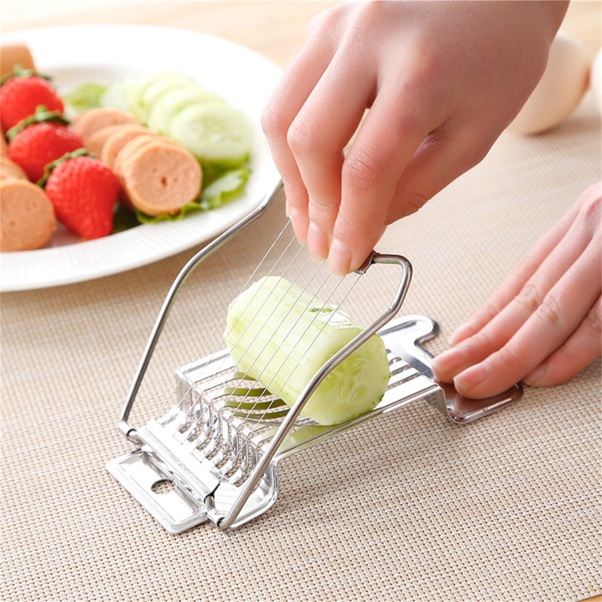 Egg Slicer with Aluminum Body and Stainless Steel Cutting Wires - Image 5