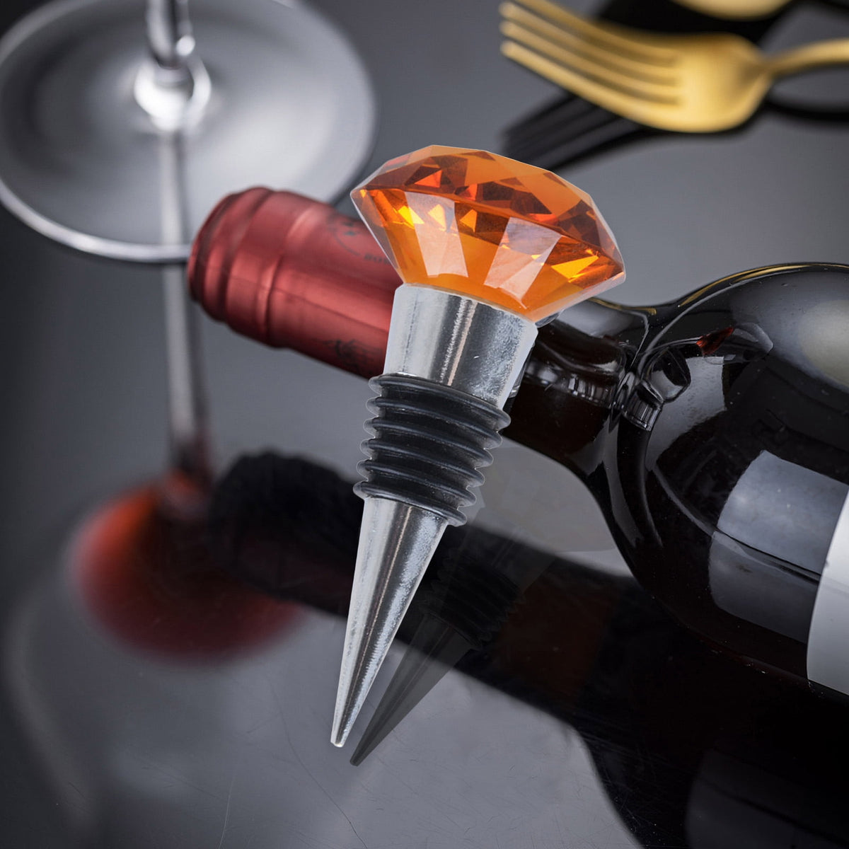 Reusable Bottle Stopper with Faceted Crystal Top and Silicone Seal - Image 4